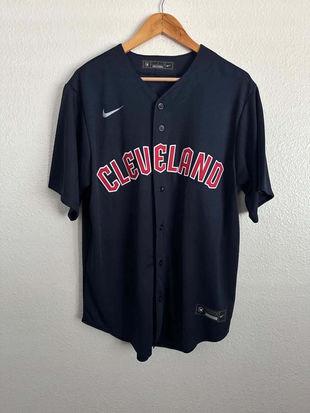 Cleveland Guardians MLB Nike Patched Logo Baseball Jersey Away Men’s Size Small